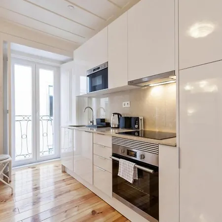 Modern 1bed Apt,sleeps4 Nr Av Almirante Reis *
